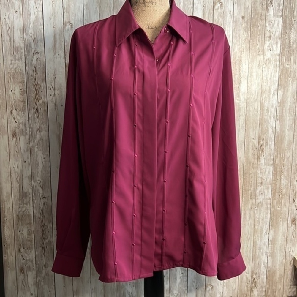 🌖 Laura Scott Plum Hidden Button Up Blouse